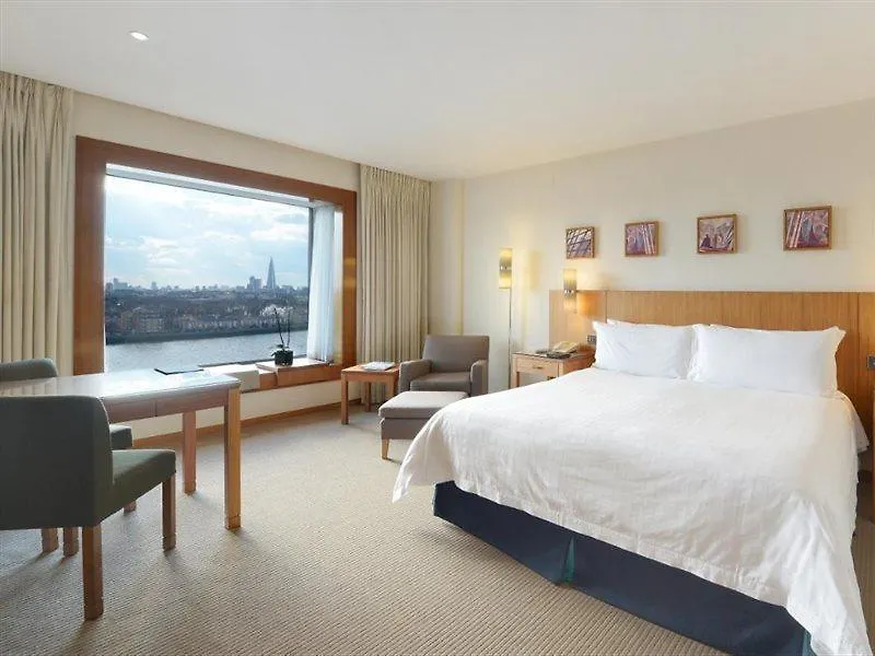 Canary Riverside Plaza Hotel London